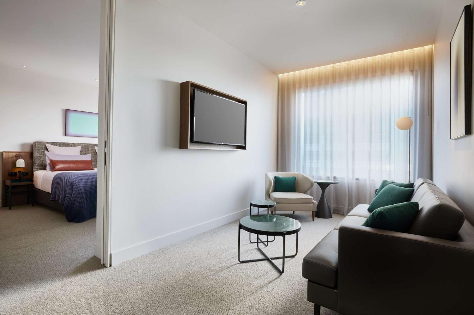 Next Hotel Melbourne, Curio Collection By Hilton Экстерьер фото
