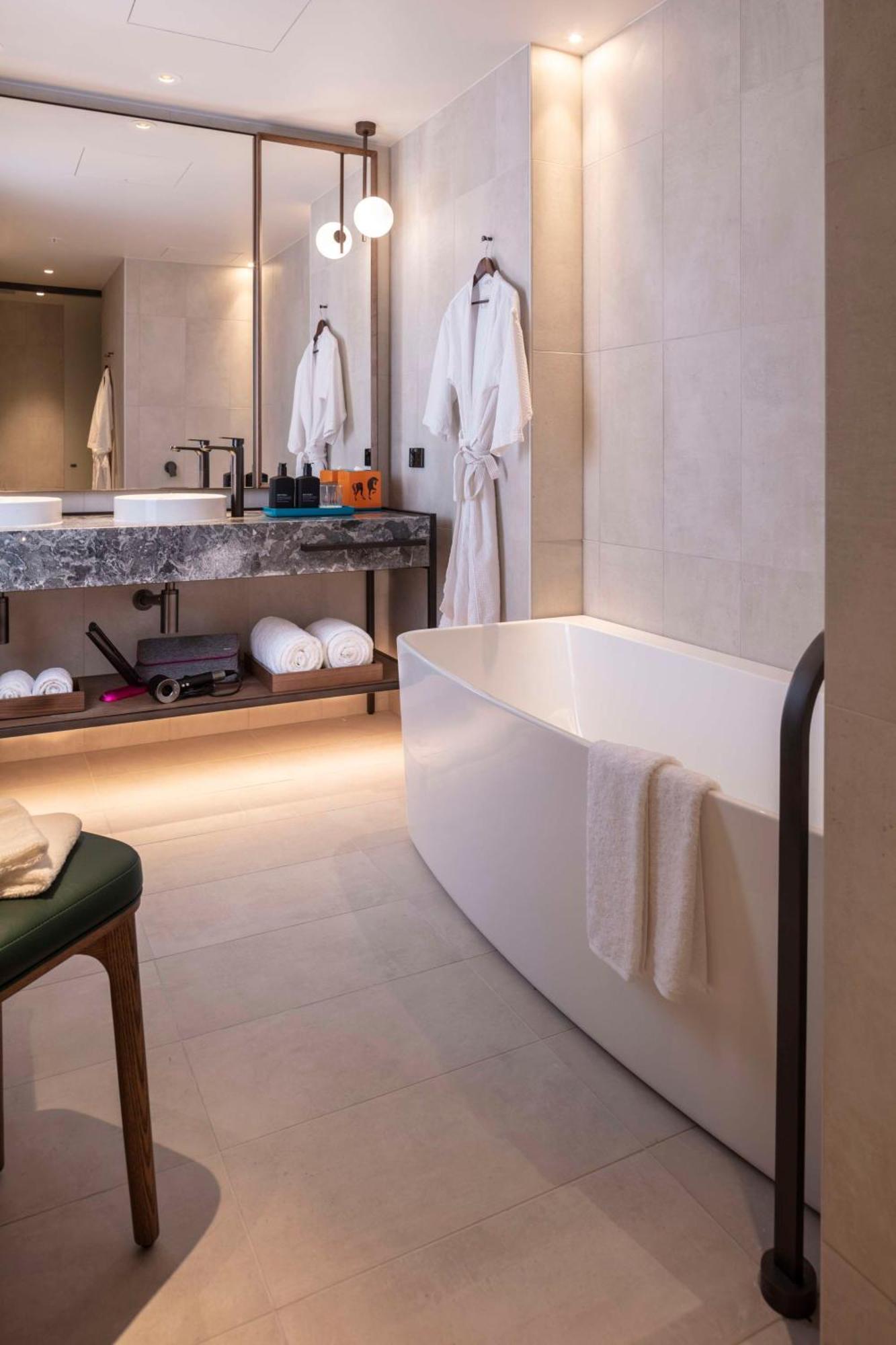 Next Hotel Melbourne, Curio Collection By Hilton Экстерьер фото