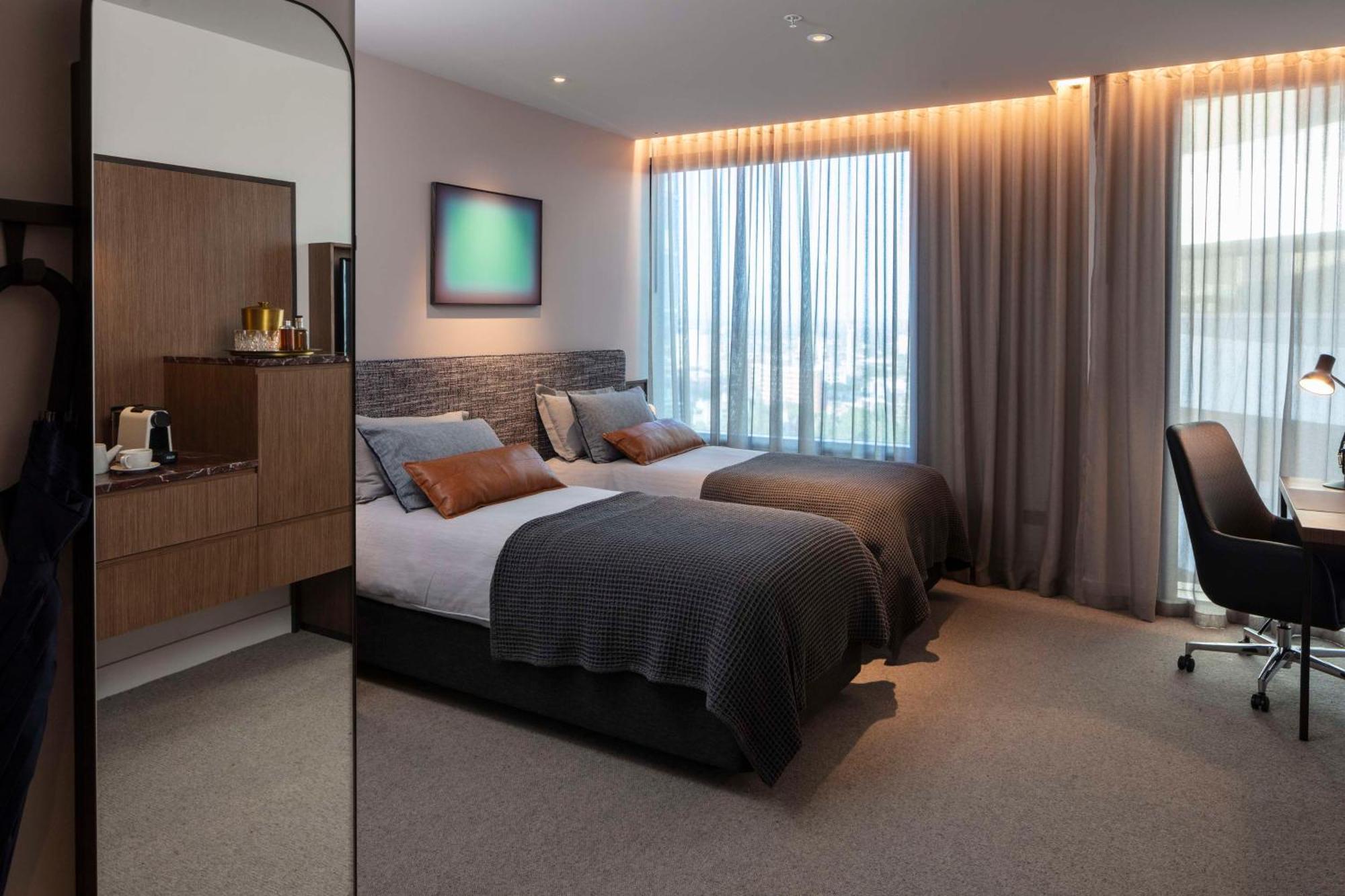Next Hotel Melbourne, Curio Collection By Hilton Экстерьер фото